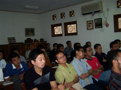 Antusiasme Saudara Muda